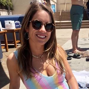 Meet your Posher, Ellie